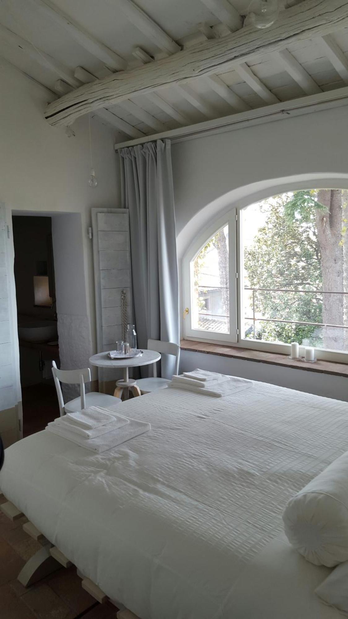 B&B A Piazza Del Gesu วิแตร์โบ ภายนอก รูปภาพ